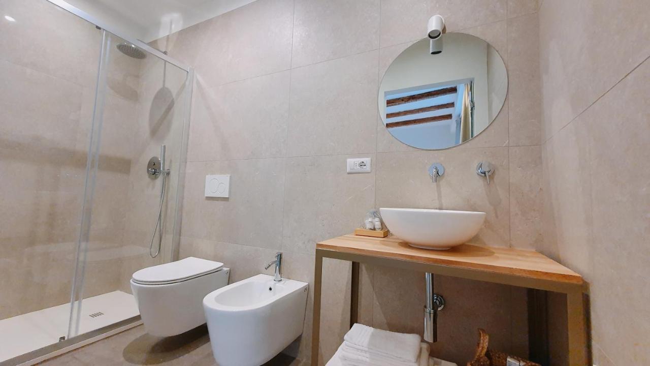 Foscolo 9 Room - Breakfast Como Dış mekan fotoğraf