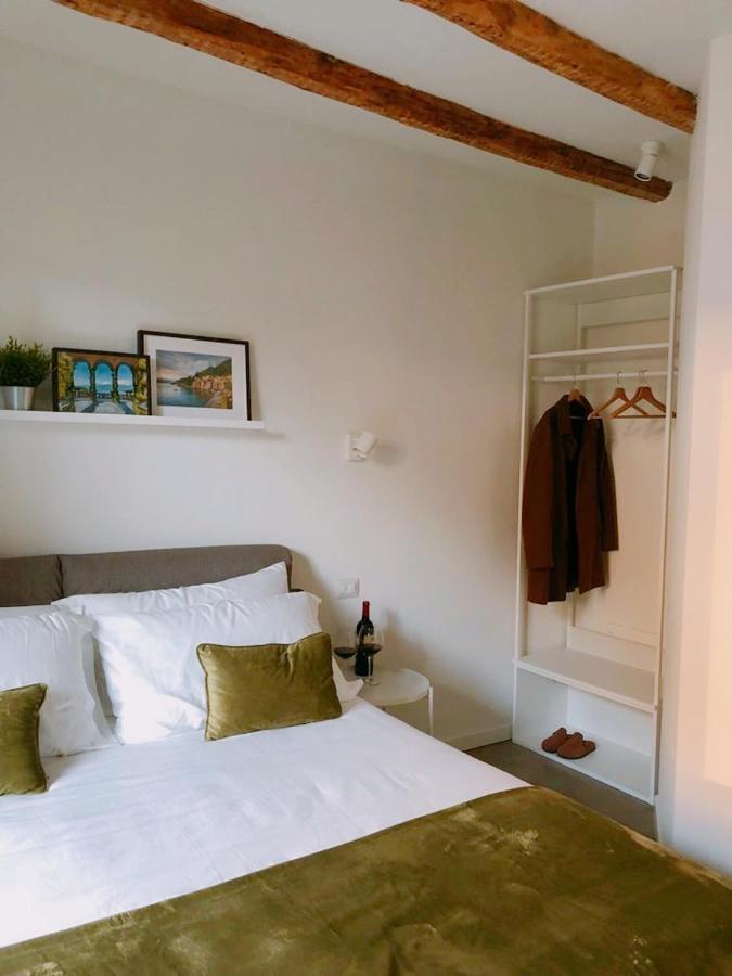 Foscolo 9 Room - Breakfast Como Dış mekan fotoğraf